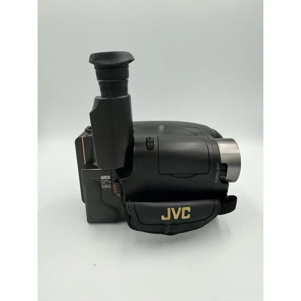 JVC 18X Hyper Zoom Quick Response AF Compact VHS Program Manager GR-AX42OU W BAG